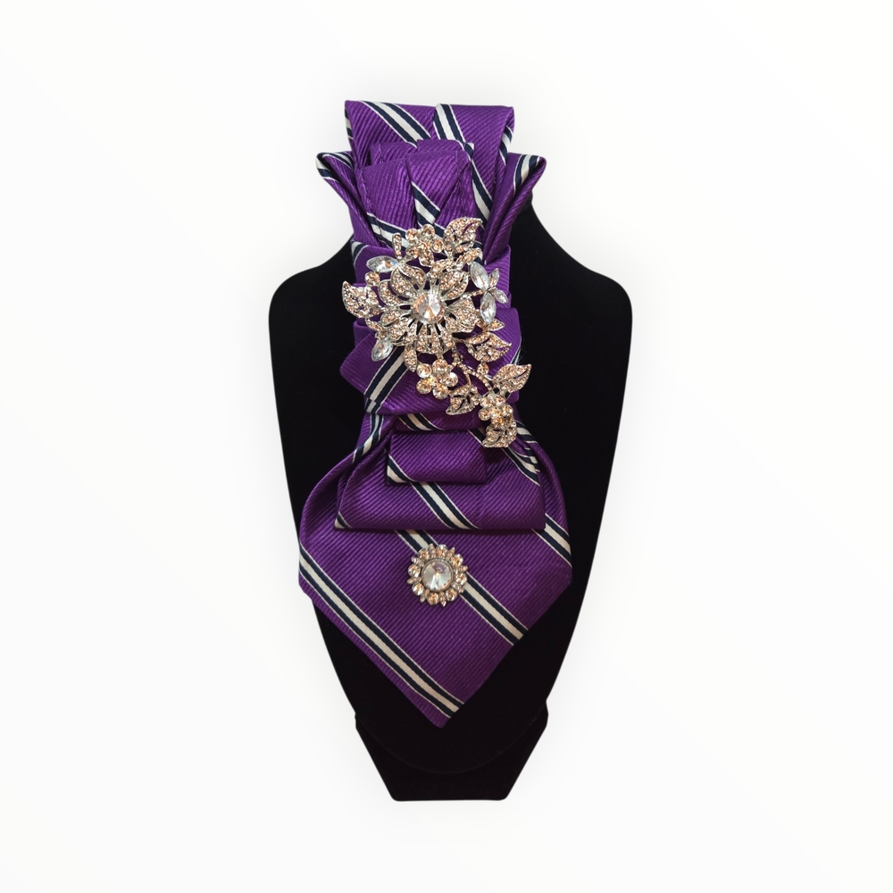 Elegant Purple Brooch-Embellished Tie